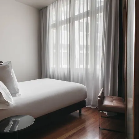 Banke Opera, Autograph Collection Hotel Parigi