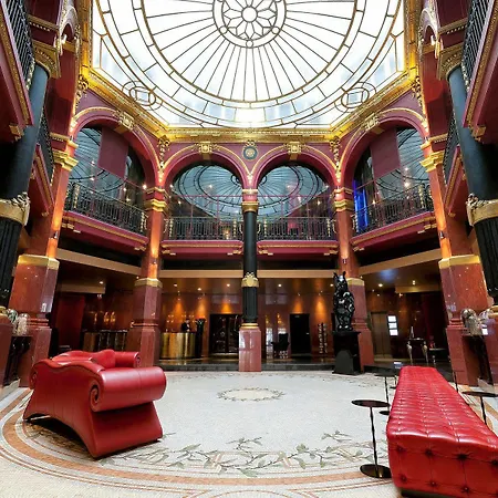 Banke Opera, Autograph Collection Hotel Parigi