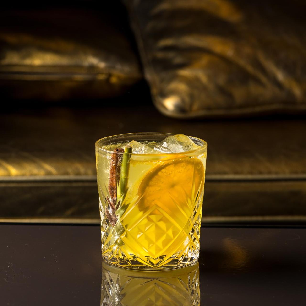 Banke Opera, Autograph Collection Hotel Parigi