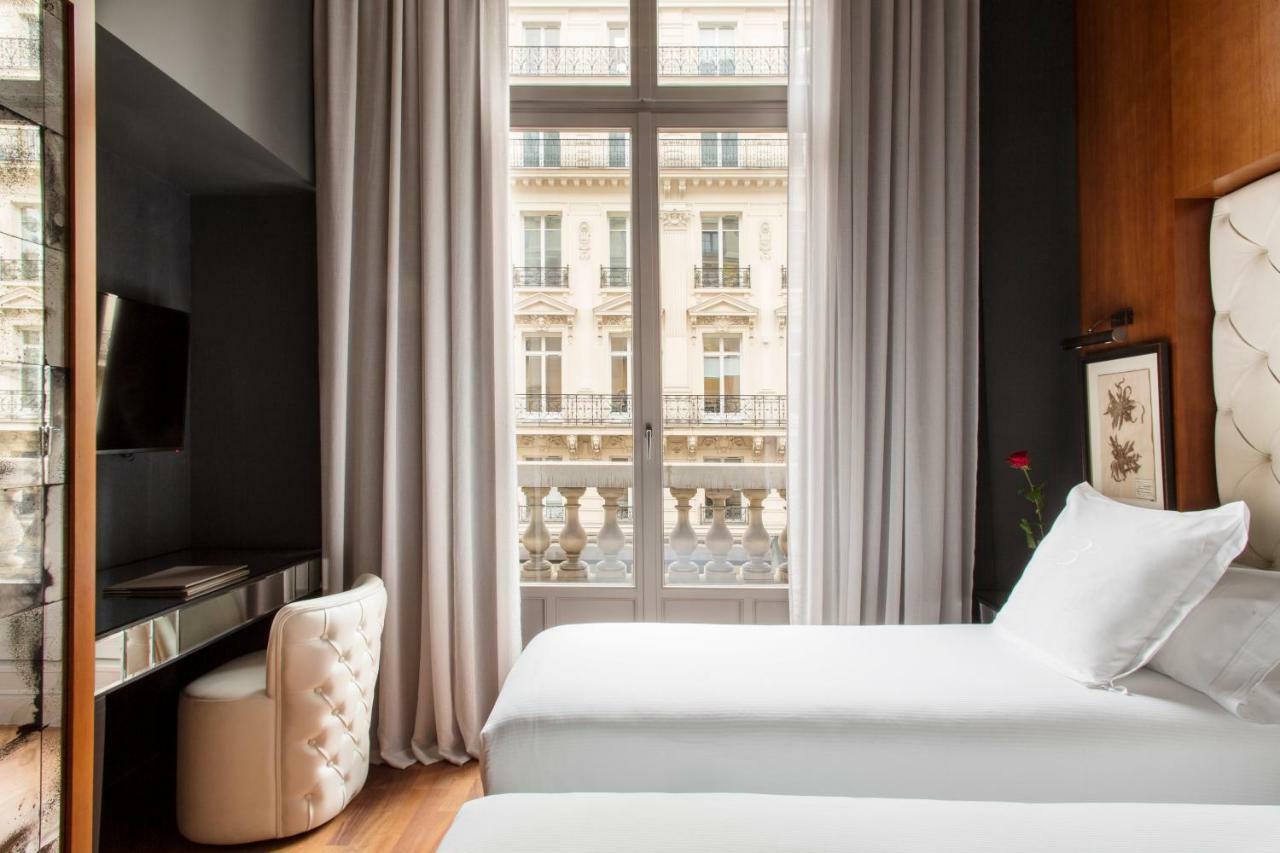 Banke Opera, Autograph Collection 5*