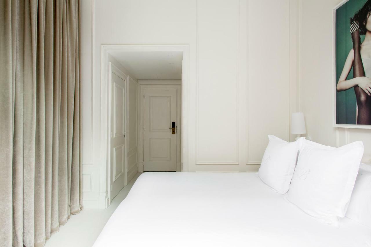 Banke Opera, Autograph Collection