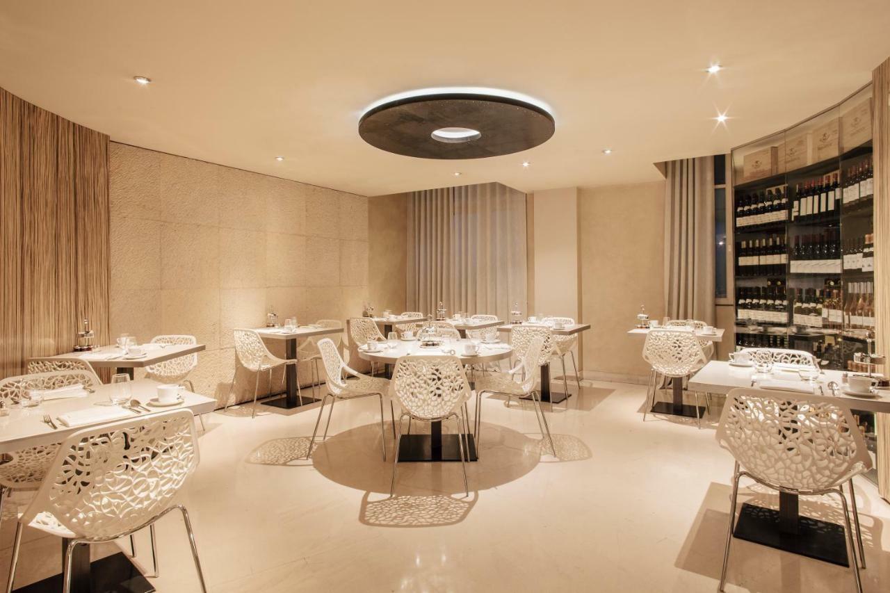 Banke Opera, Autograph Collection